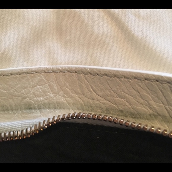 Balenciaga White Clutch - Picture 6 of 7